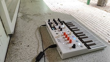 #Synthember No. 8 Making the best out of a rainy Day (MicroFreak + Blackhole Reverb Outdoor Jam)