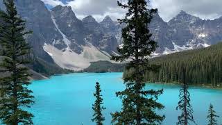 超美的！夢蓮湖 Moraine Lake，Tiffany藍的湖泊 | 加拿大 Glacier National Park