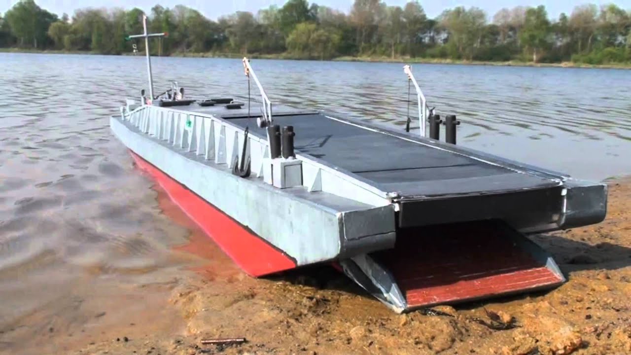 RC Marinefährprahm (MFP) F420