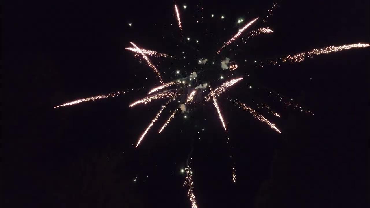 Mobster by Happy Family Fireworks 20s 500g (Wide Angle) - YouTube