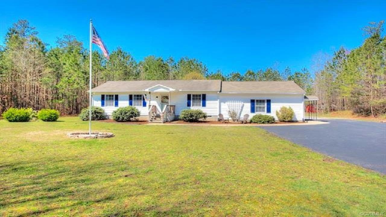 6045 Adkins Road, Charles City County, VA Presented by Shannon Murray.