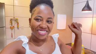 Panetone E Frutas Para A Semana