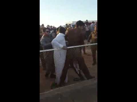 تشابك بالأيدي بين اثنين من الخيالة بميدان الفروسية القريات