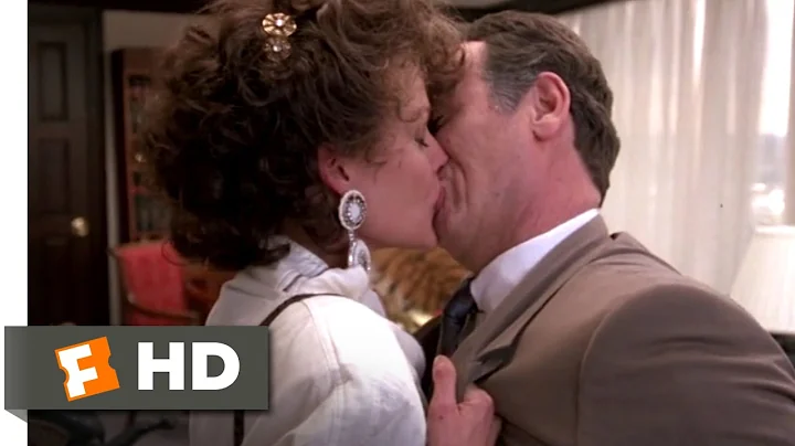 Married to the Mob (1988) - Are You Being Straight...