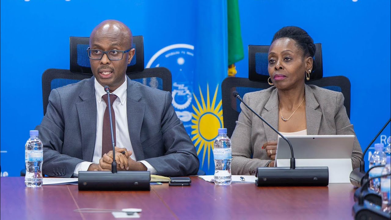 Minisiteri y'Abakozi na MINECOFIN binjiye mu kibazo cya RSSB cyo kuzamura amafaranga ya Pansiyo