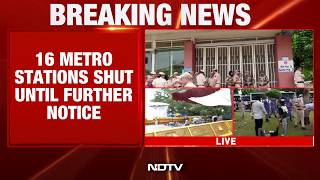 कॉकरोच जनता पार्टी का प्रदर्शन | दिल्ली मेट्रो के 16 स्टेशन अगले आदेश तक बंद screenshot 2