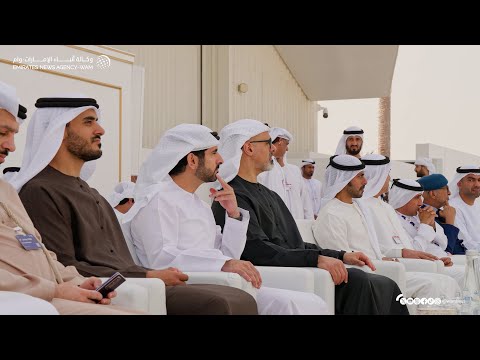 خالد بن محمد بن زايد وحمدان بن محمد بن راشد يشهدان العرض الجوي المصاحب ل معرض دبي للطيران