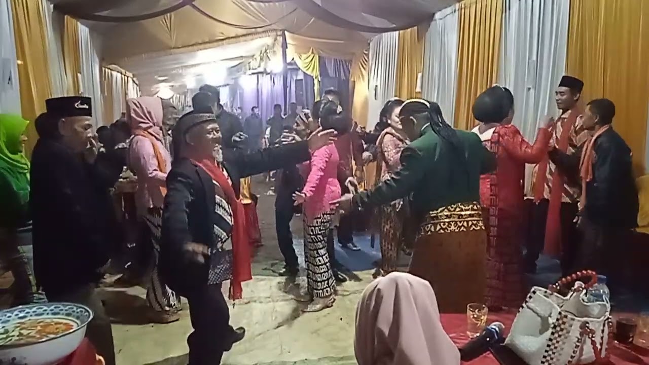 Gedog dan Tombok Tayub Manten hajatan Pak Katno Baran Desa Penggung