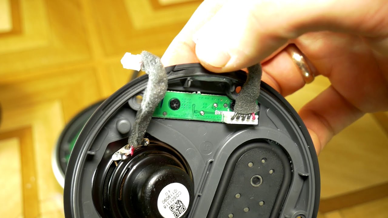 Look inside JBL Clip 3 Waterproof Speaker - What's Inside? - YouTube
