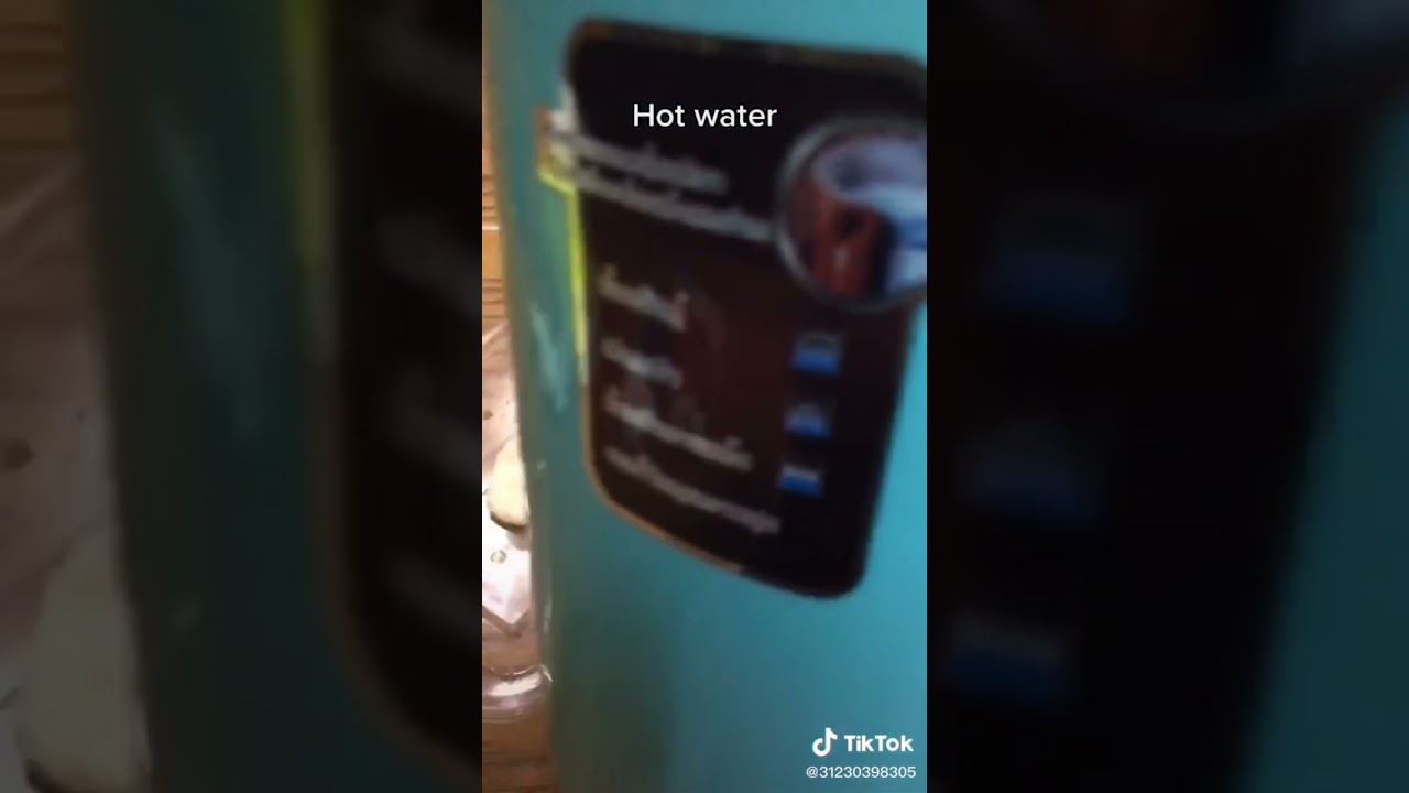 It’s slime making in Myanmar 🇲🇲 her english name is Alice😃My name is Misuka☺️