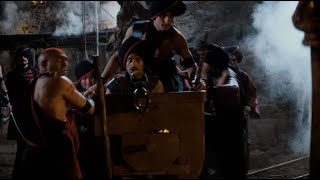 Indiana Jones and the Temple of Doom (1984) - Indiana fights in a mine cart chase | RetroMovies