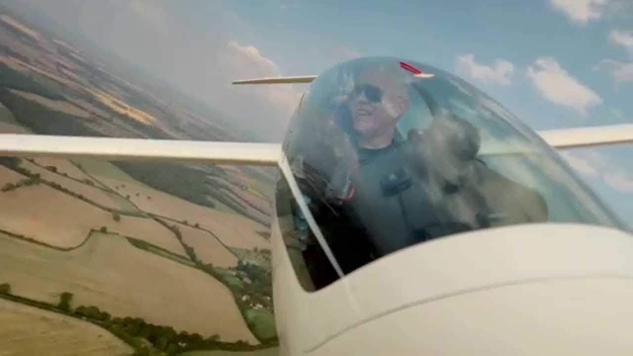 autozone Jaguar XE | окрыляющая легкость Jaguar XE