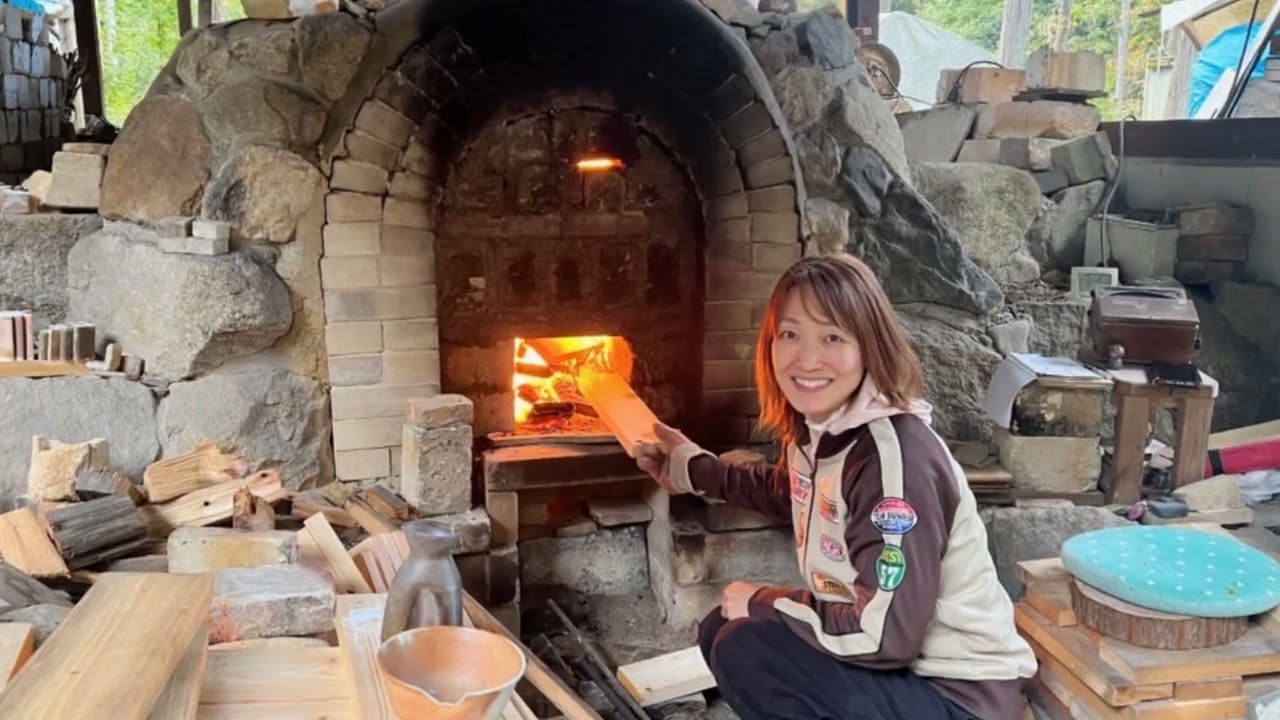 Amazing Japanese pottery studio in the mountains! Clay of ancestors coexisting with nature!