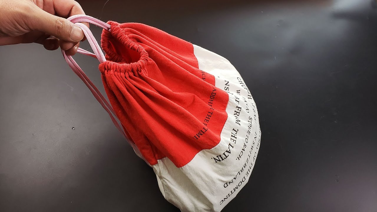 夏天小背包不用花钱买，旧衣服剪一刀，轻松变包包，方法太实用了