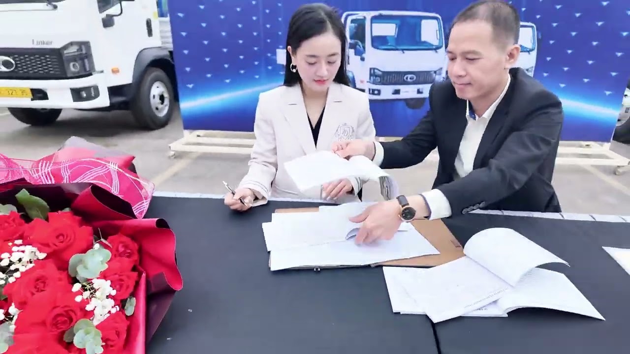 BÀN GIAO LÔ 5 XE THACO LINKER T2-12 CHO CÔNG TY TNHH THƯƠNG MẠI HÙNG HIỀN 68