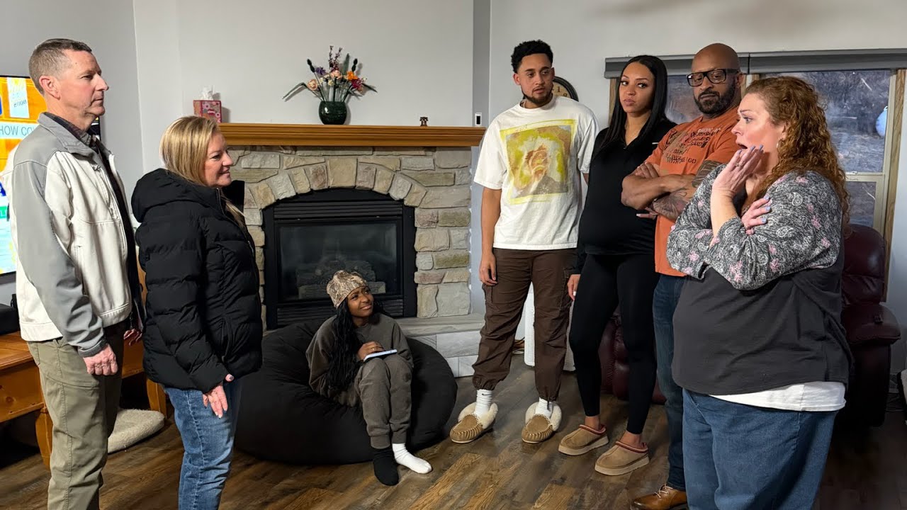 Бетани знакомится с родителями Кейли и чувствует себя в безопасности, потому что он «совсем как о...