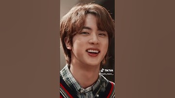 Crying 😭😭💔 Jin oppa 💕💜💕 we