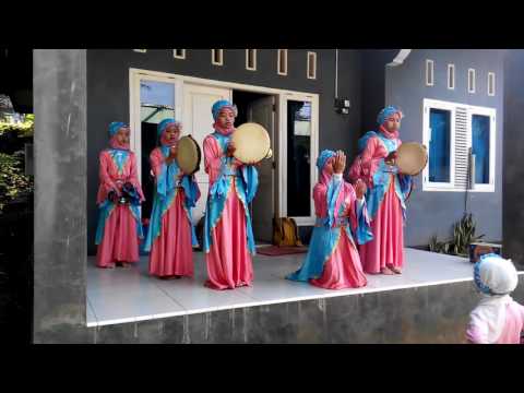 santri-putri-madin-assalam-kalipoh-langgongsari-lagu-anak-islami-lomba-tingkat-kecamatan-cilongok