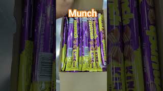 Munch King Size Box Unboxing 🍫👑Itna bada box… worth it ya waste? 😳