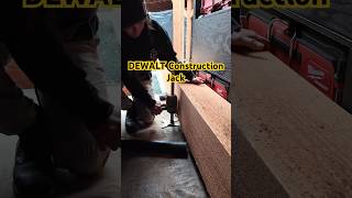 Dewalt Construction Jack Moving Some Beams.