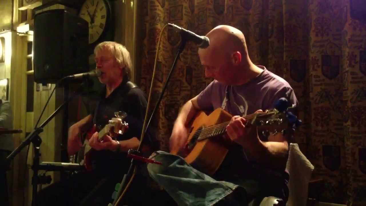 Fleetwood Mac 'The Chain' live acoustic cover by Mouth On A Stick