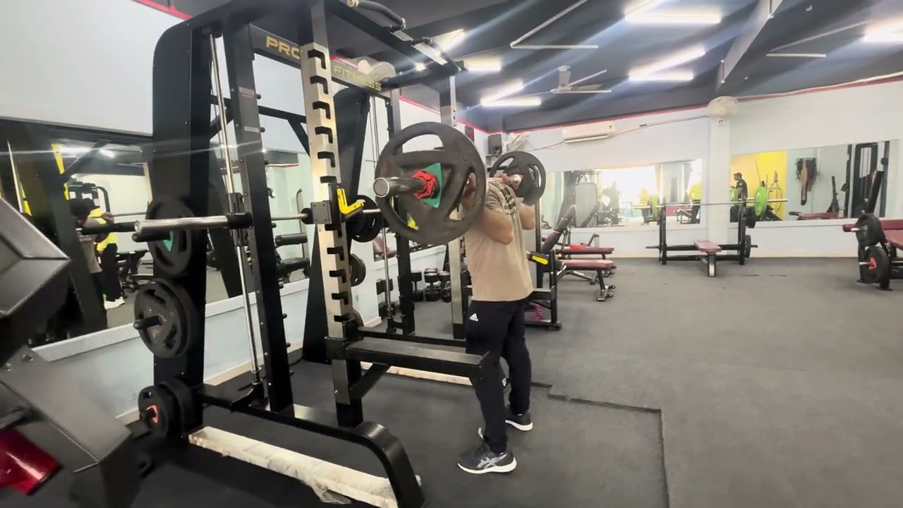 Rahul Perform Bench Press, Squat , Deadlift ( Gym Competition).         