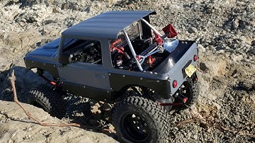 世界に1台MST CFXにリーフスプリングをコンプリートで廃道ロック