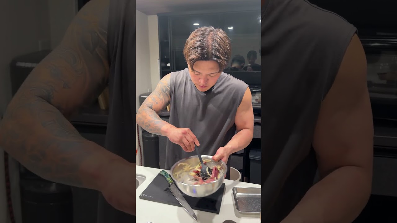 【即席激うまおつまみ!】鰹の塩昆布マヨ和え #元カレ #料理 #筋肉番付 #cooking #簡単レシピ # #料理動画 #マッチョ
