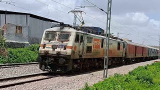 TKD WAP7 With Front Pintu 22683 Yesvantpur - Lukchnow Superfast Express 