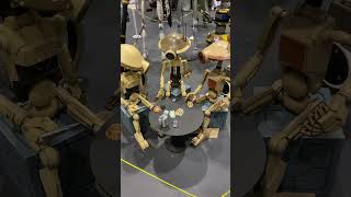 Pit Droids playing games