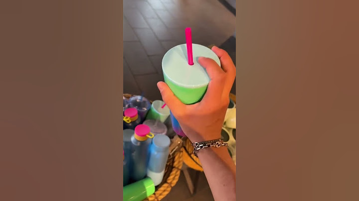 I chose this Starbucks cup 😍🥤