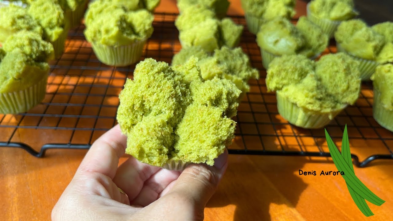 WANGI BANGET ! BOLU KUKUS PANDAN ASLI . ANTI GAGAL PASTI MEKROK . Resep bolu kukus pandan mini 