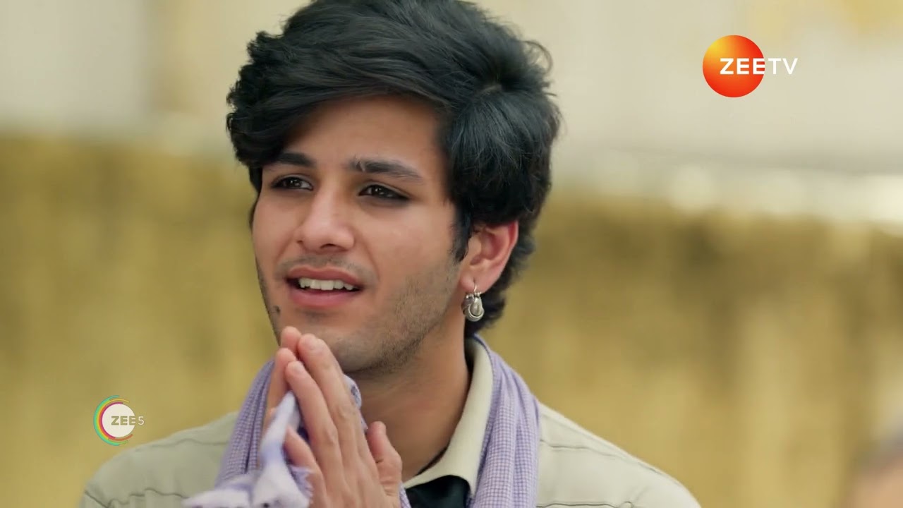 Vasudha | Chandrika is worried about Devaansh and Avinash.