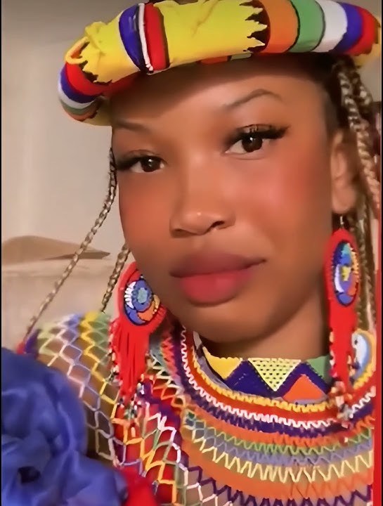 Zulu Queen in Beautiful Dress #zuluqeen #zuluculture #beautiful