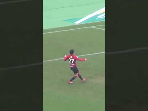 爆走でクリアする松村優太 | 2023J1第5節 横浜Ｆマリノス 2-1 鹿島アントラーズ | Kashima Antlers