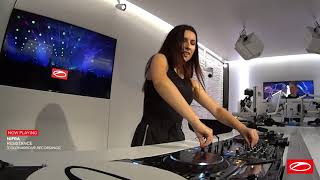 Смотреть клип Nifra - Resistance [Asot 985]