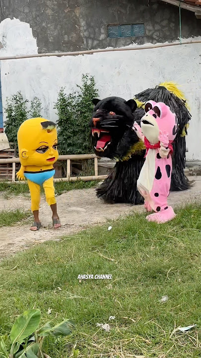 Download lagu Macanan di angonnn kodokk dan badutt cokii