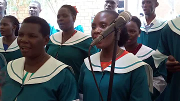 18 Agnus Dei   Holy Family Choir