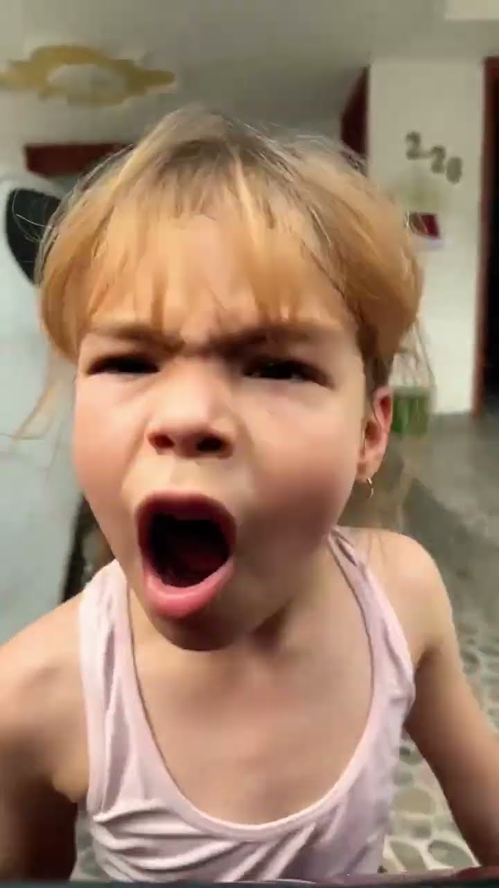 NUNCA LE AGARRÉ COSA A LOS DESCONOCIDOS ??#humor #cosasdefamilia #comedia #shortviral #chiste #fyp