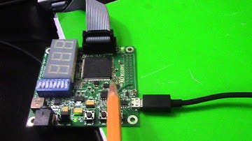 Verilog 4 bit comparator using Spartixed