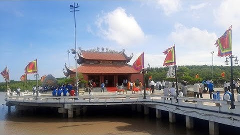 Đền thờ Lạc Long Quân và tượng Mẹ tại Đất Mũi, Cà Mau