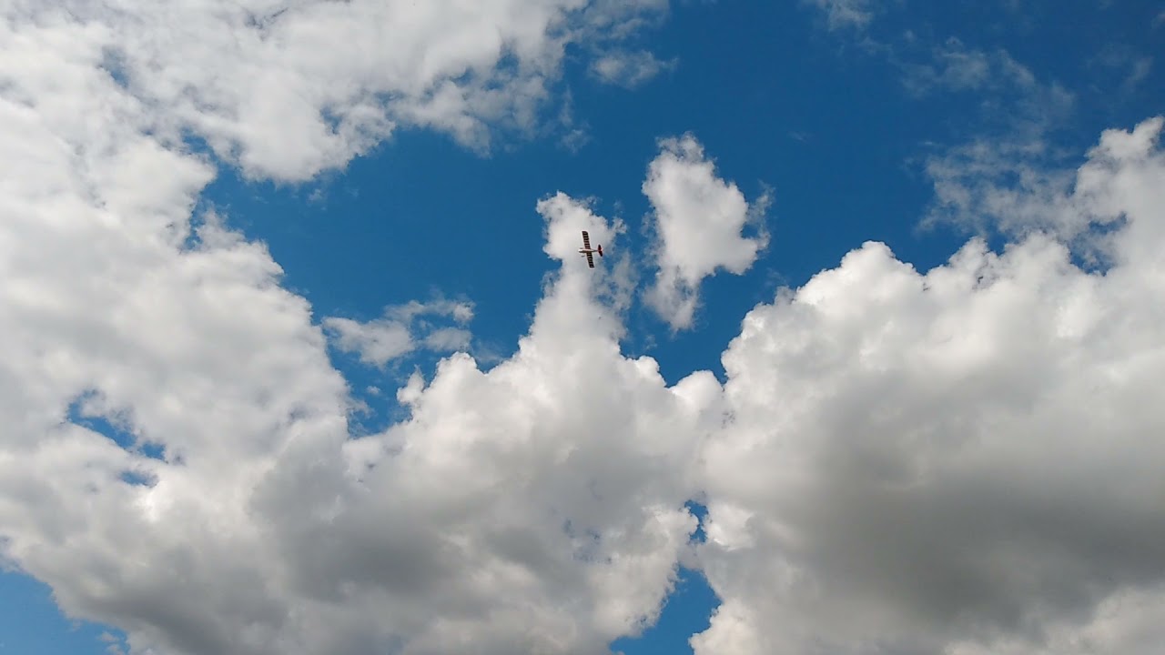 RC hanger 9 super decathlon