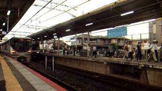 JR西日本225系5000番台E502編成到着&223系2500番台E425+E424編成発車