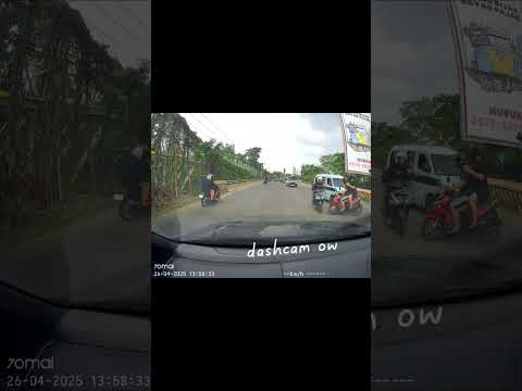 dashcam ow | hampir saja ..