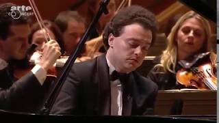 Evgeny Kissin plays Rachmaninoff's Piano Concert No 2