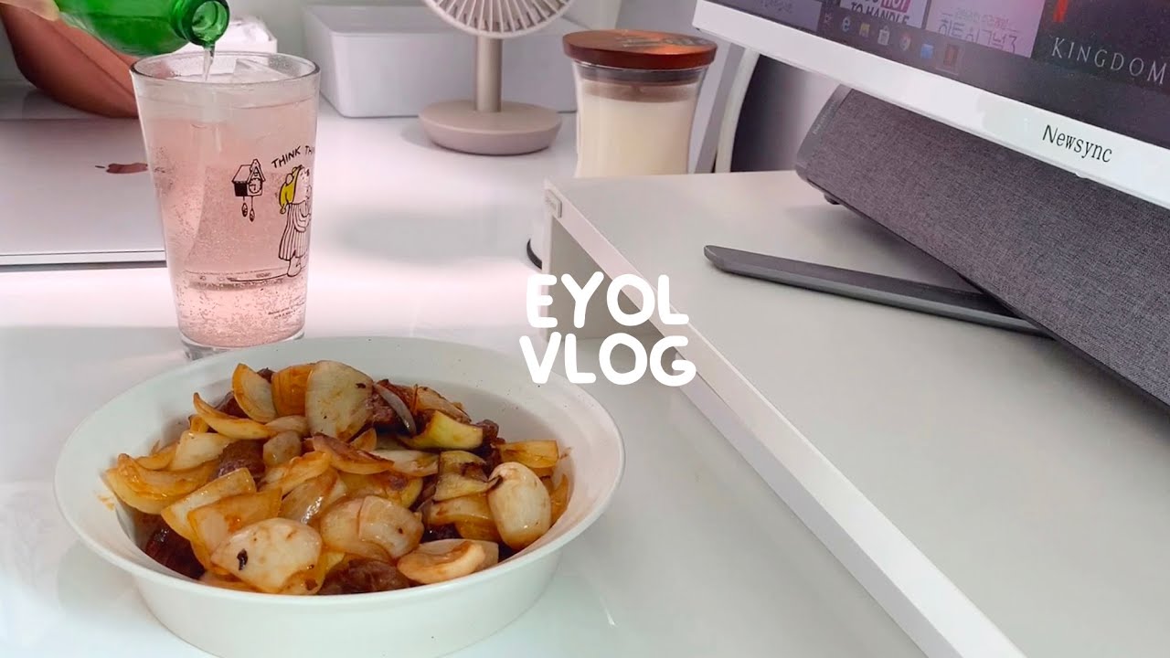 (sub)대학생 브이로그_밤새 과제하는 내 자신에 취하지만 사실은 막판 벼락치기일 뿐, 독학으로 운전면허 도로주행 시험치기, 과제의 연속, 자취 일상