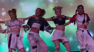 Hinata Look So Cute Between Harvey And Maya