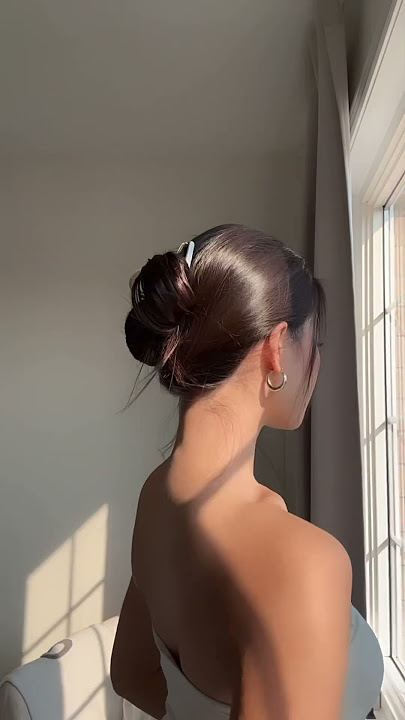 Viral Claw Clip Hairstyle!