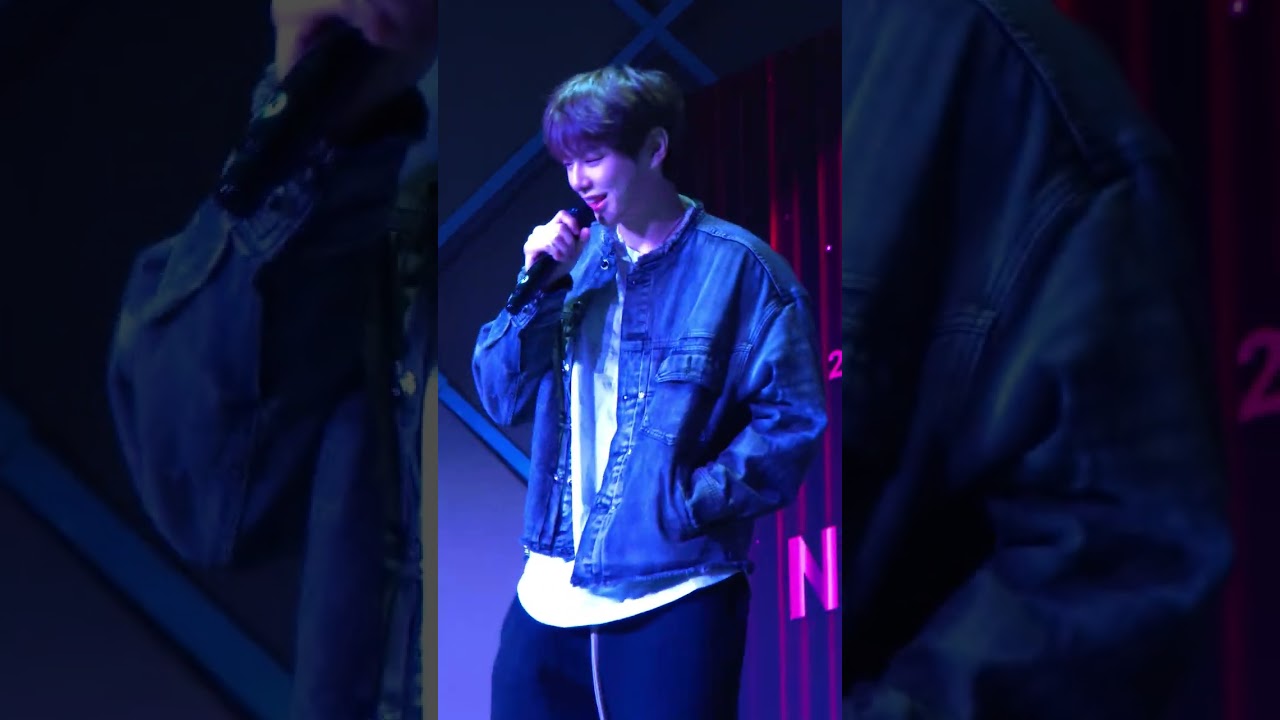 반바지 입고 사첵 입장  NO DAY #강다니엘 #KANGDANIEL #KangDanielEnBrasil