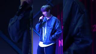 반바지 입고 사첵 입장  NO DAY #강다니엘 #KANGDANIEL #KangDanielEnBrasil
